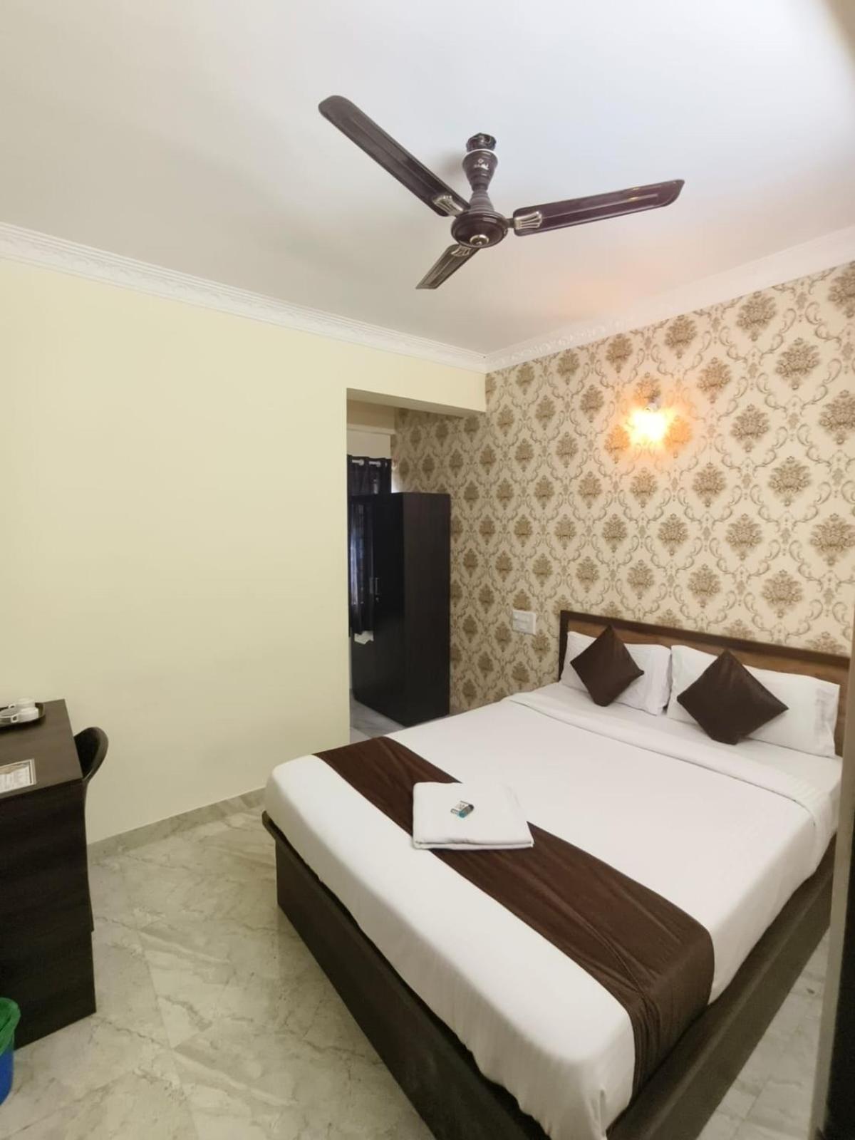 Kammasandra Hotel East Park Electronic City الغرفة الصورة